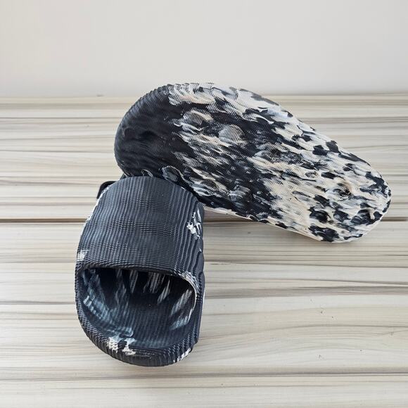 Adidas Originals Adilette 22 Men's Slide Carbon Aluminium Silver Size 6 - Picture 7 of 9